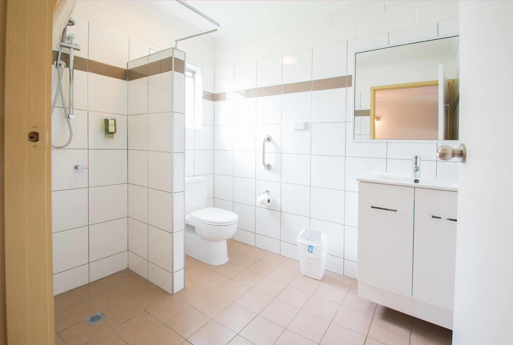 A & A Motel Proserpine Extérieur photo