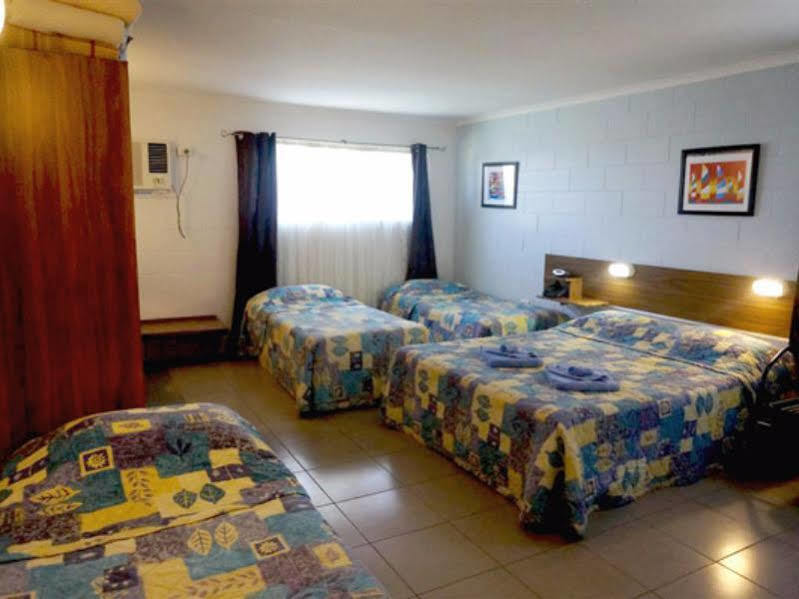 A & A Motel Proserpine Extérieur photo